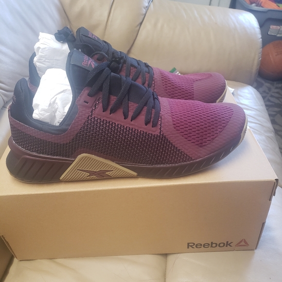 reebok flashfilm trainer maroon